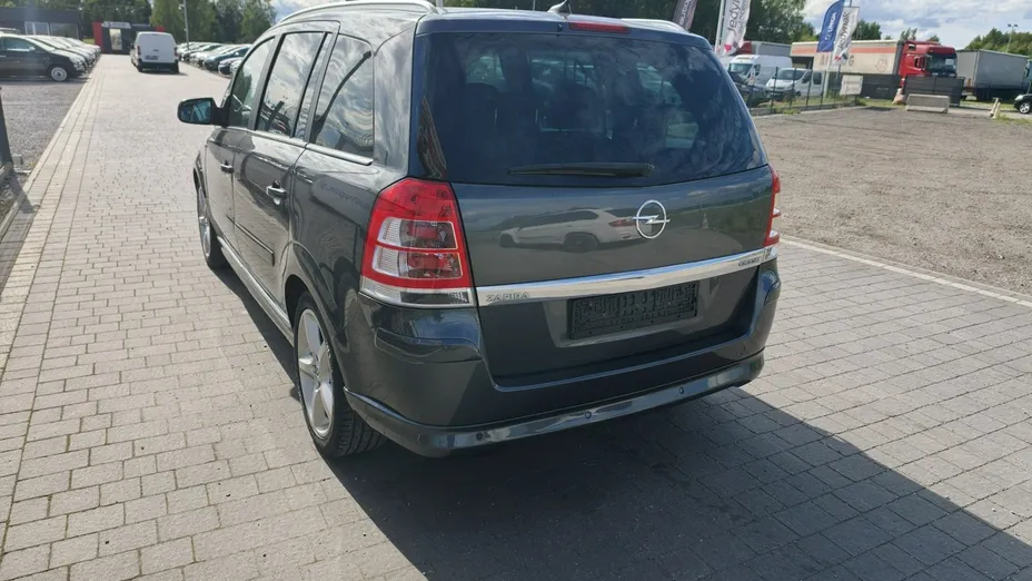 OPEL Zafira -