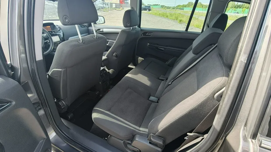 OPEL Zafira -