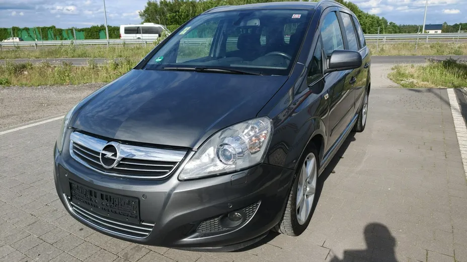 OPEL Zafira -
