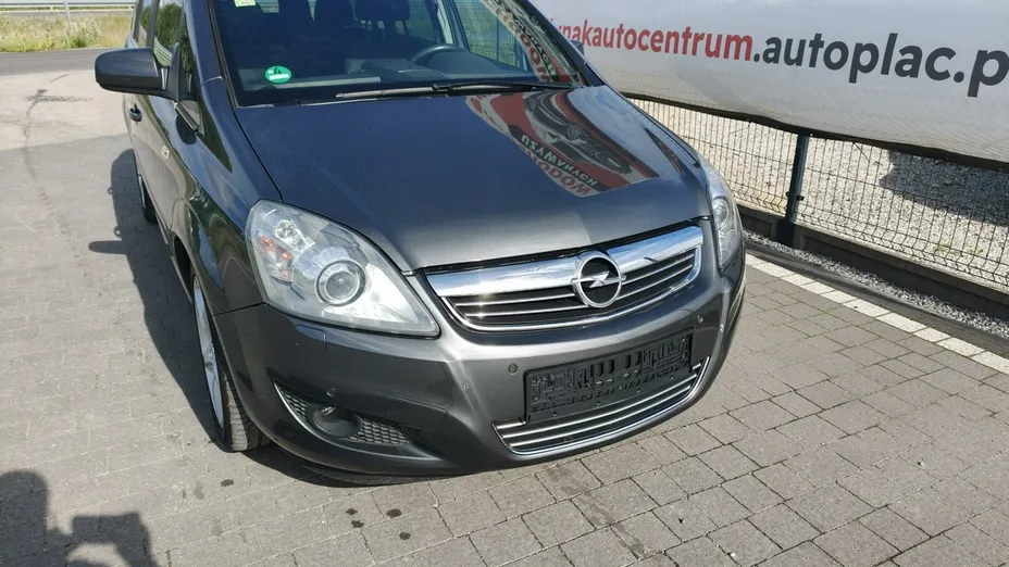 OPEL Zafira -
