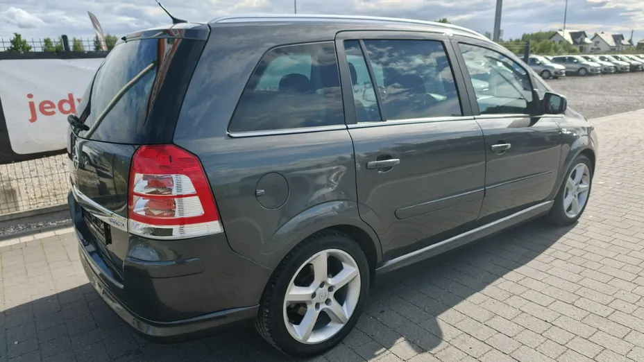 OPEL Zafira -