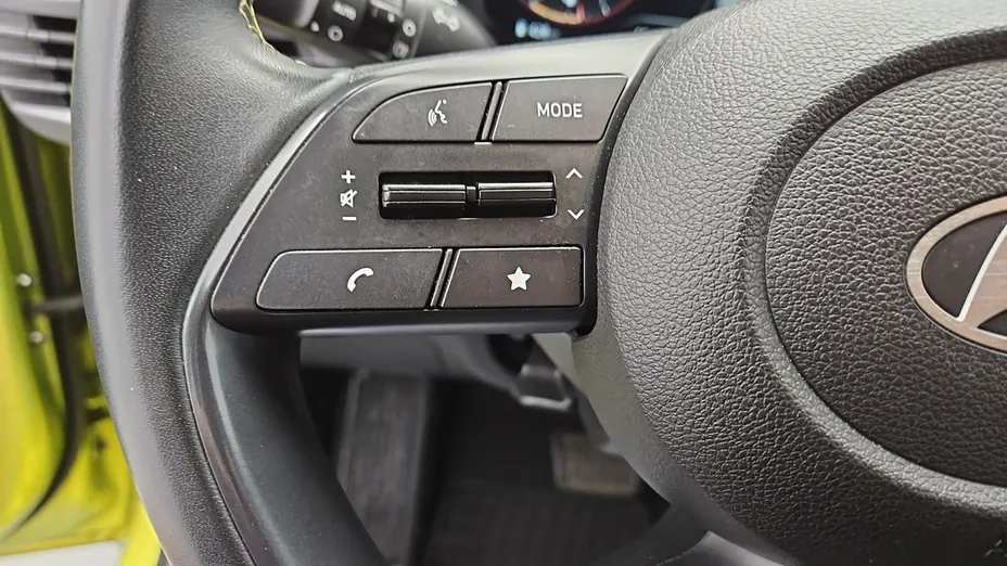 HYUNDAI i20 -
