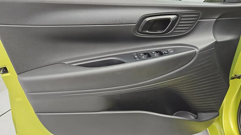 HYUNDAI i20 -