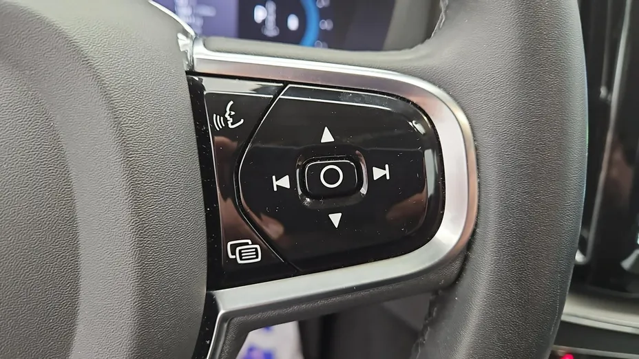 VOLVO XC60 -
