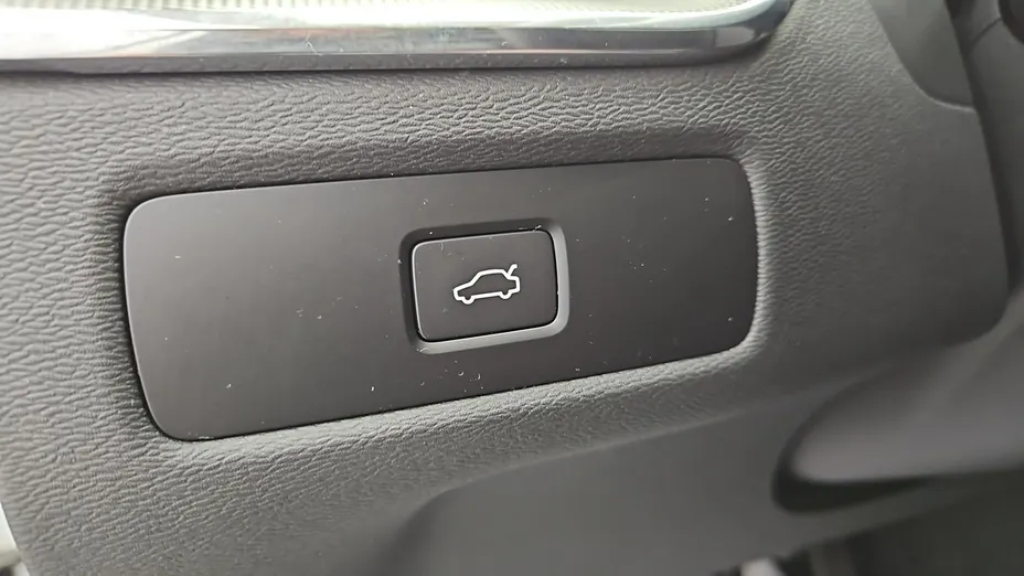 VOLVO XC60 -
