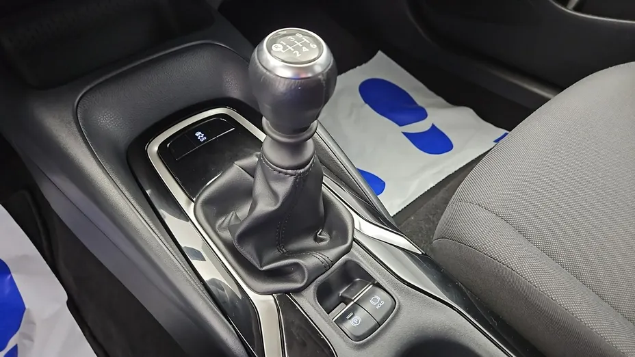 TOYOTA Corolla -