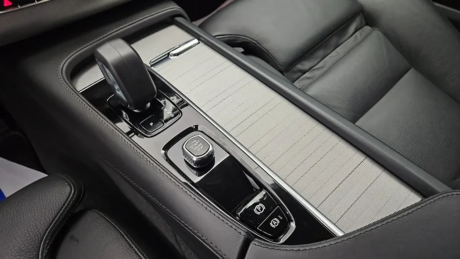 VOLVO XC90 -