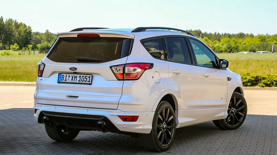 FORD Kuga -