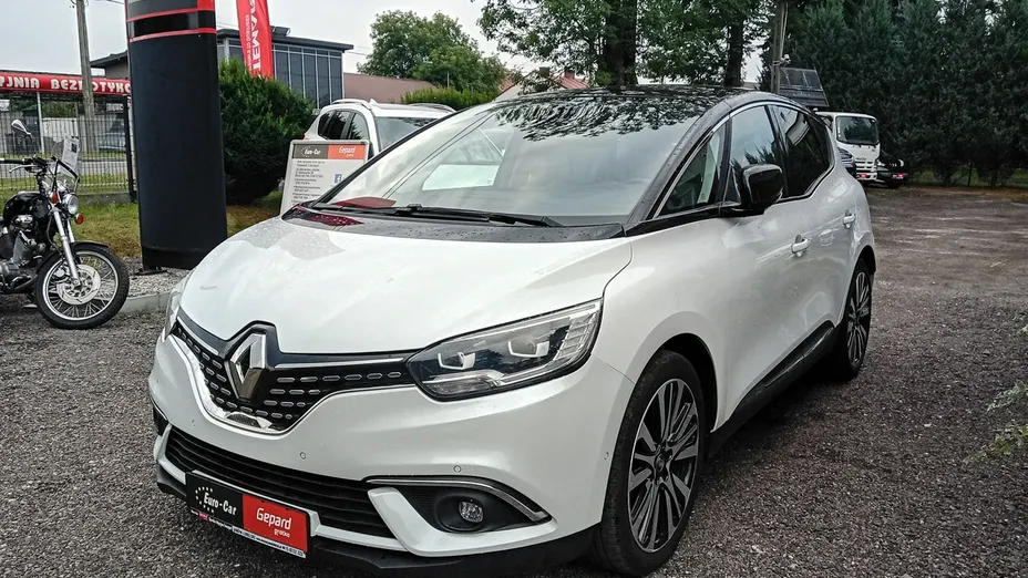 RENAULT Scenic -