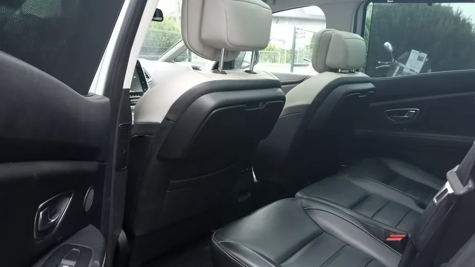 RENAULT Scenic -