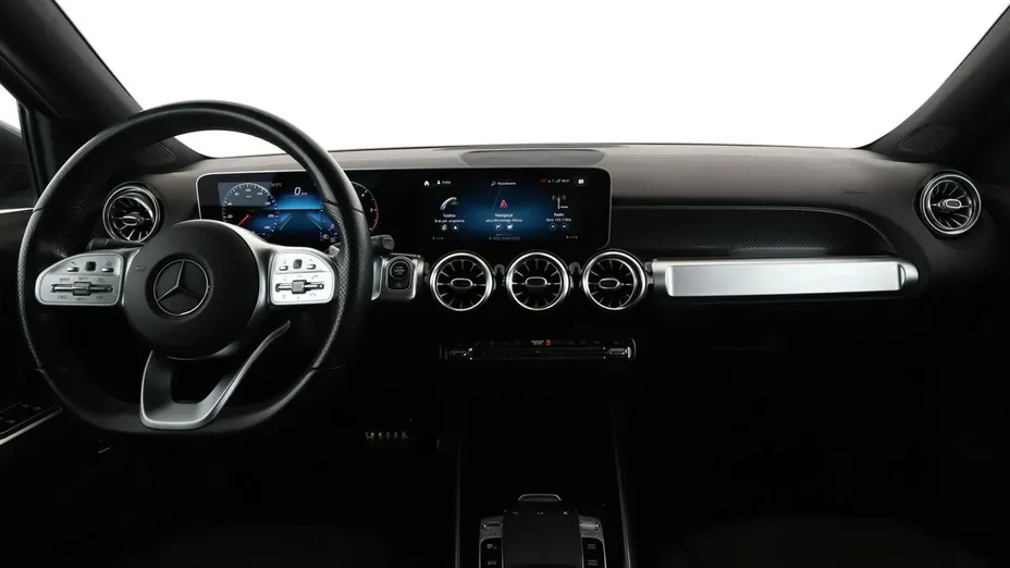 MERCEDES-BENZ GLB -