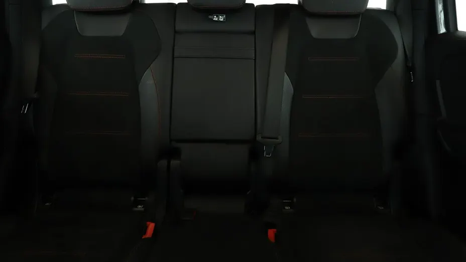 MERCEDES-BENZ GLB -