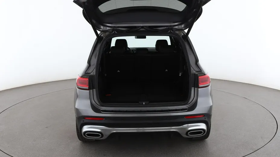 MERCEDES-BENZ GLB -