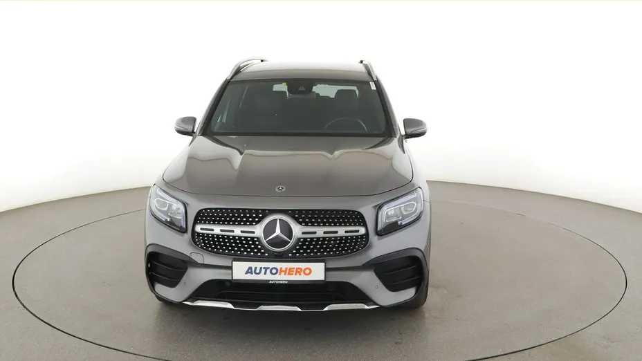 MERCEDES-BENZ GLB -
