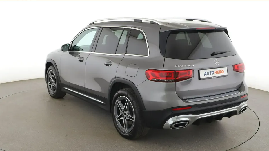 MERCEDES-BENZ GLB -