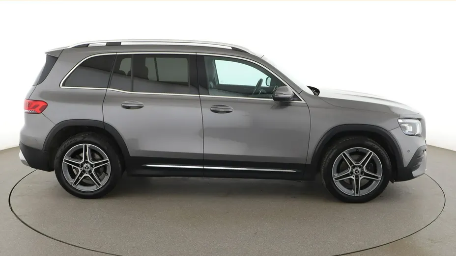 MERCEDES-BENZ GLB -