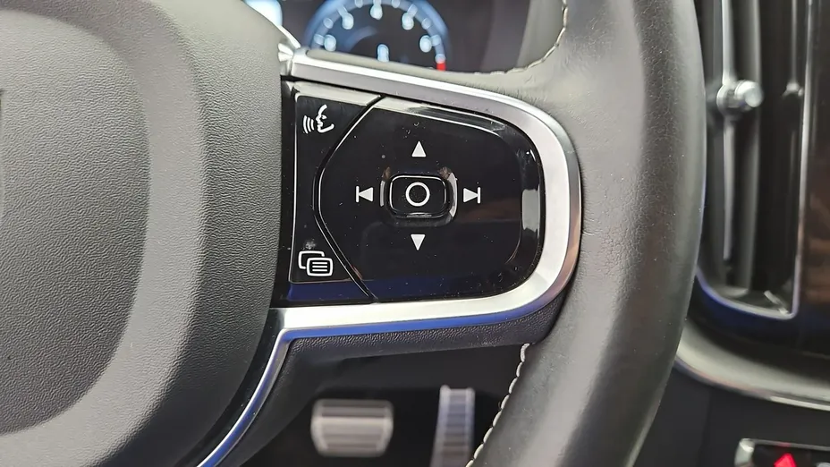 VOLVO XC60 -