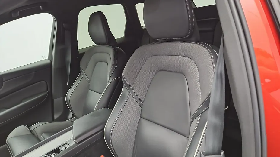 VOLVO XC60 -