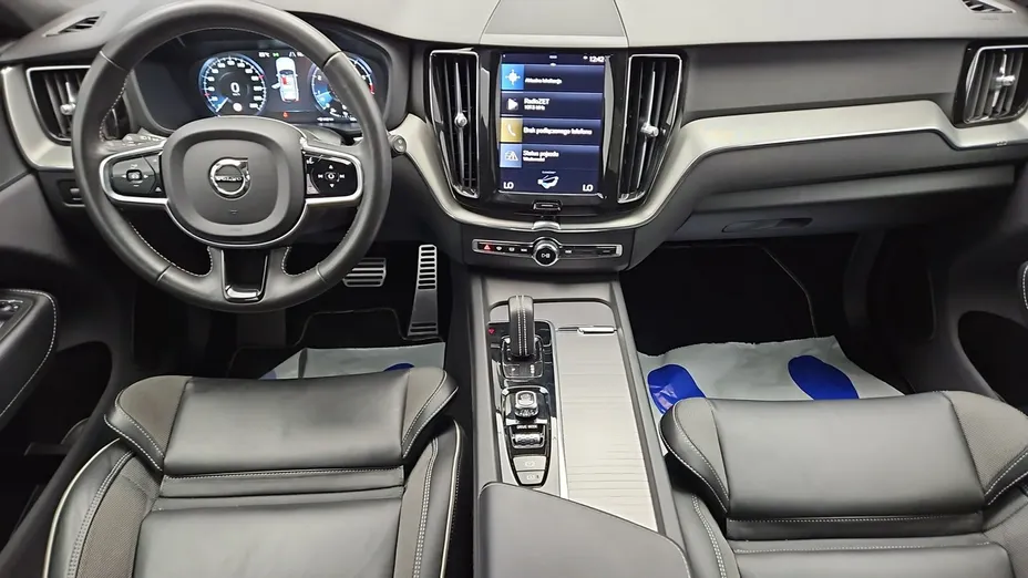 VOLVO XC60 -