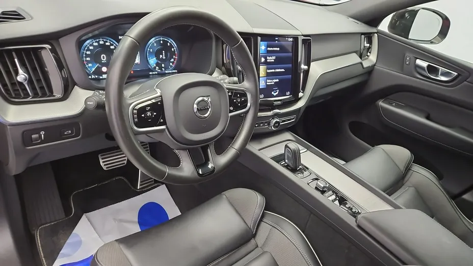 VOLVO XC60 -
