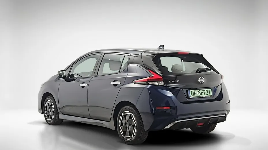 NISSAN Leaf -