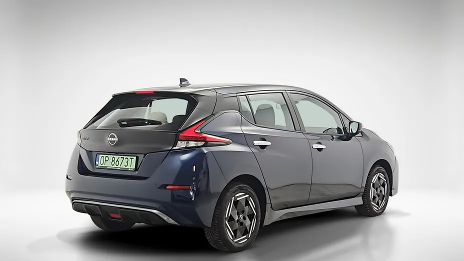 NISSAN Leaf -