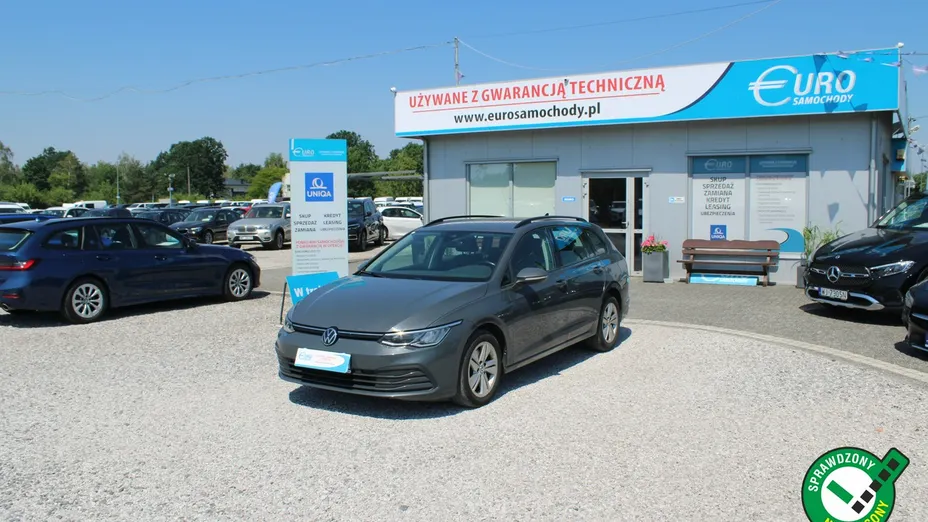 VOLKSWAGEN Golf -