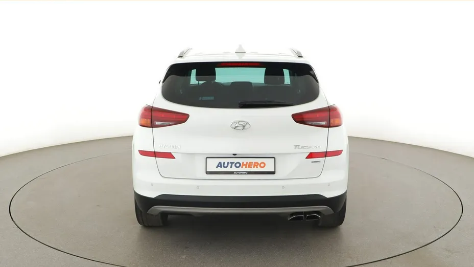 HYUNDAI Tucson -