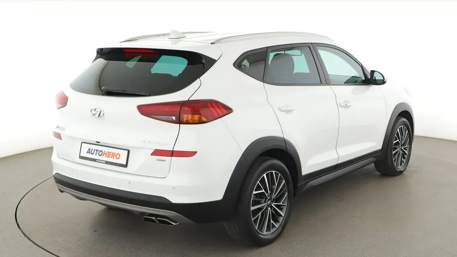 HYUNDAI Tucson -