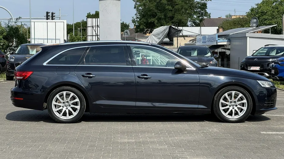 AUDI A4 -