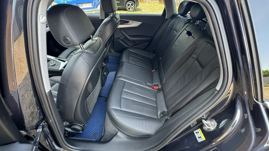 AUDI A4 -