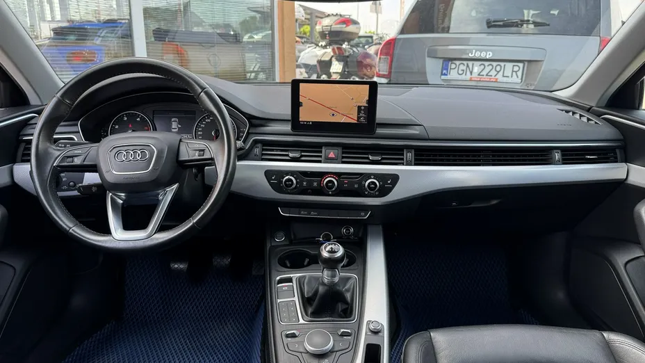 AUDI A4 -