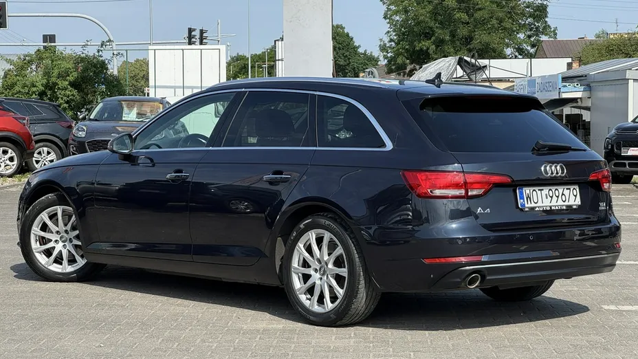 AUDI A4 -