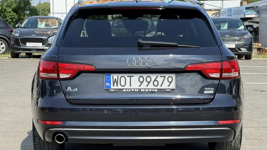 AUDI A4 -