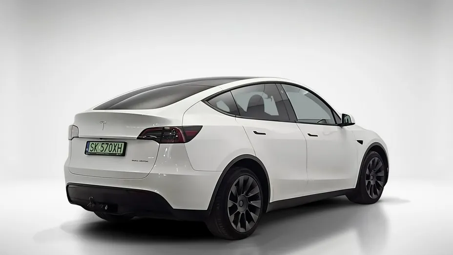 TESLA Model Y -