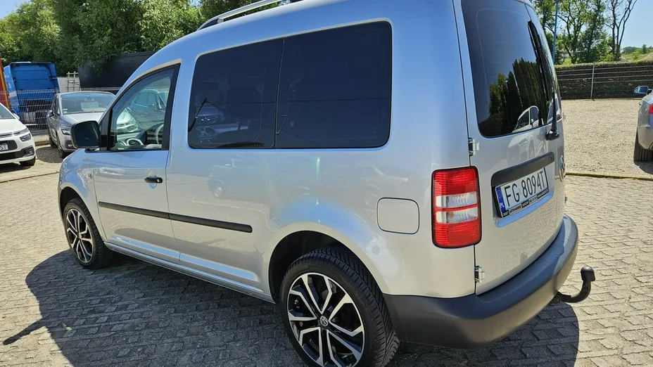 VOLKSWAGEN Caddy -