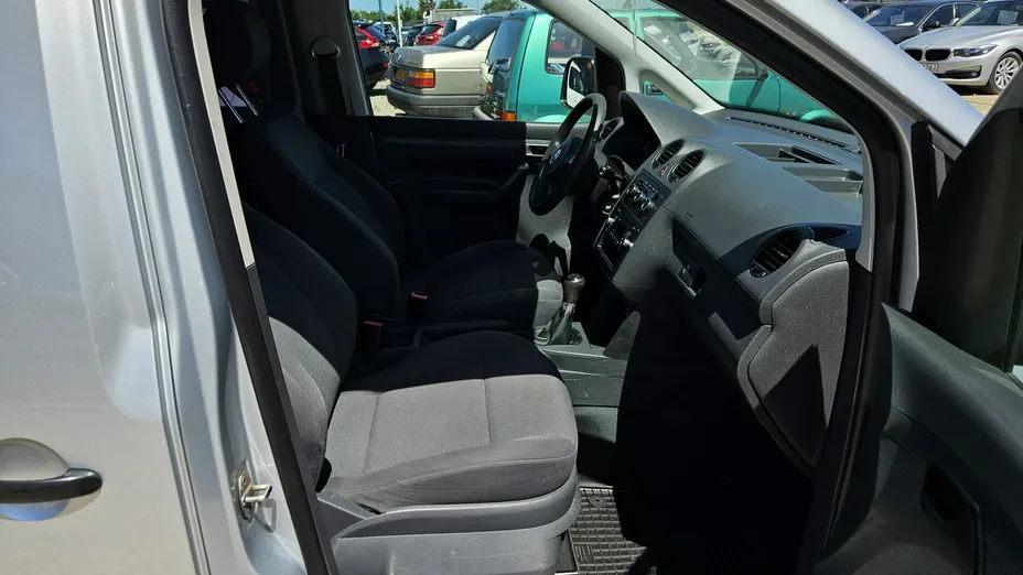 VOLKSWAGEN Caddy -