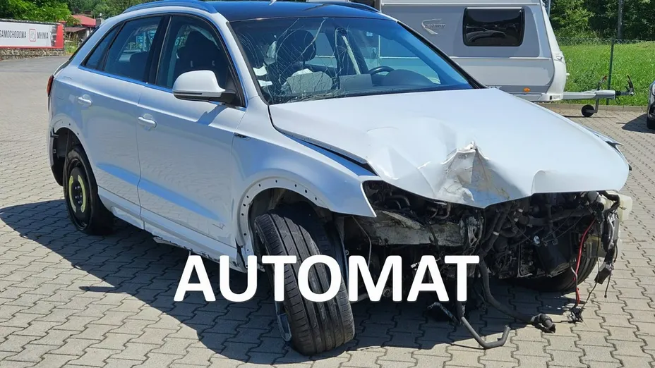 AUDI Q3 -