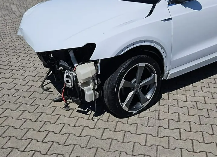 AUDI Q3 -