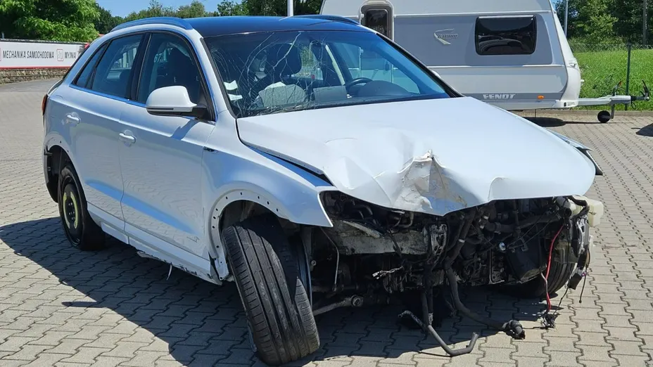 AUDI Q3 -