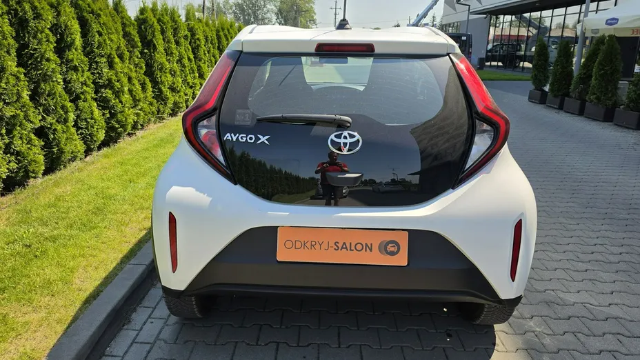 TOYOTA Aygo X -