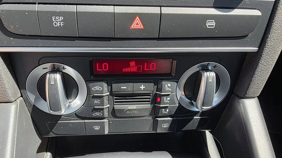 AUDI A3 -