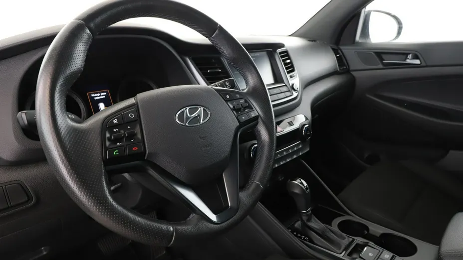 HYUNDAI Tucson -