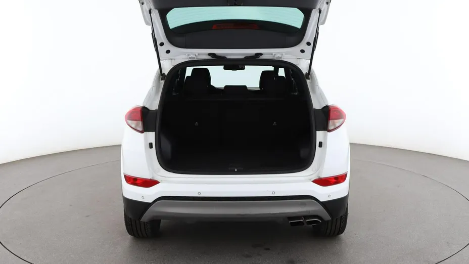 HYUNDAI Tucson -