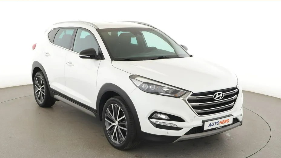 HYUNDAI Tucson -