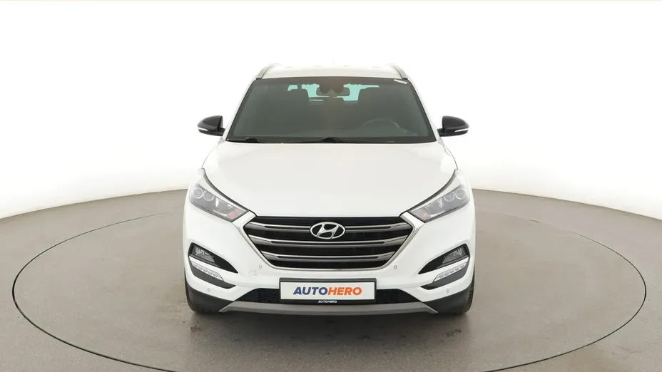 HYUNDAI Tucson -