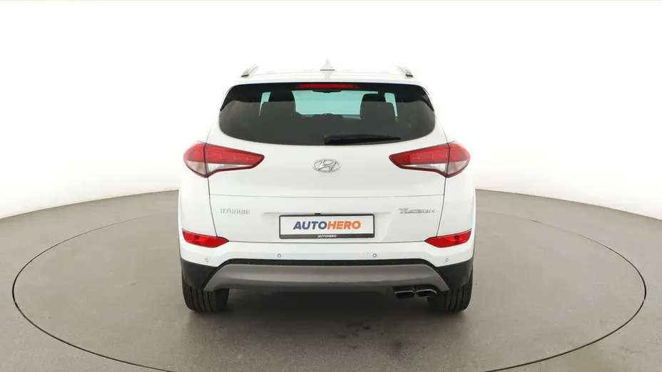 HYUNDAI Tucson -