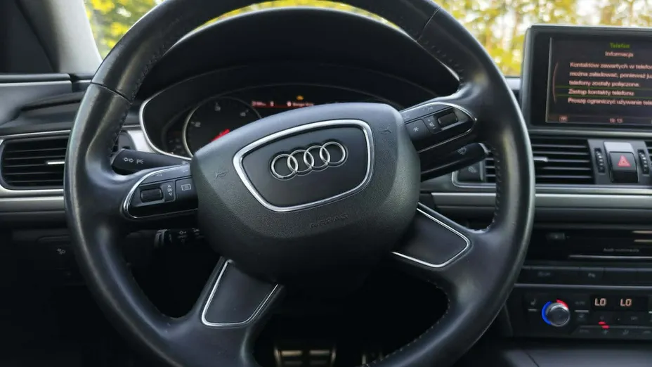 AUDI A6 -