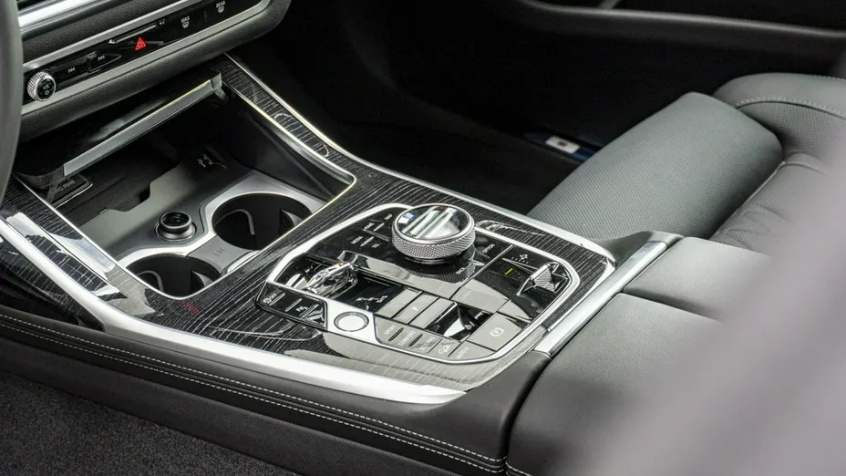 BMW X7 -