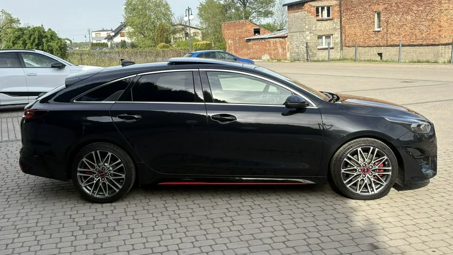 KIA ProCeed -